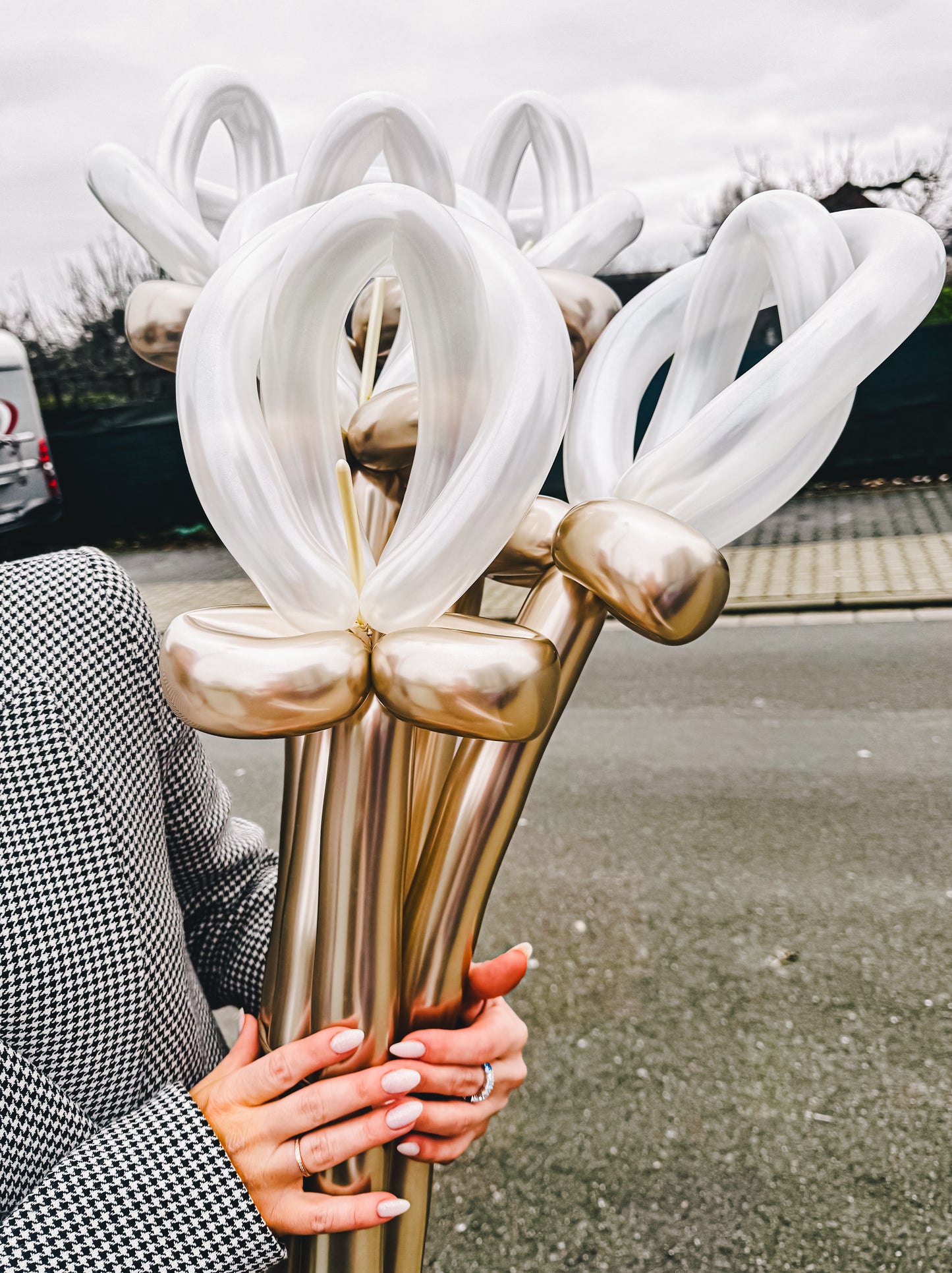 Calla Lily Balloon Bouquets - Bold Tenderness