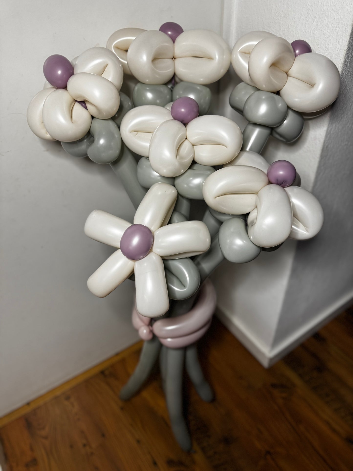 Daisy Balloon Bouquets - Powdery Elegance