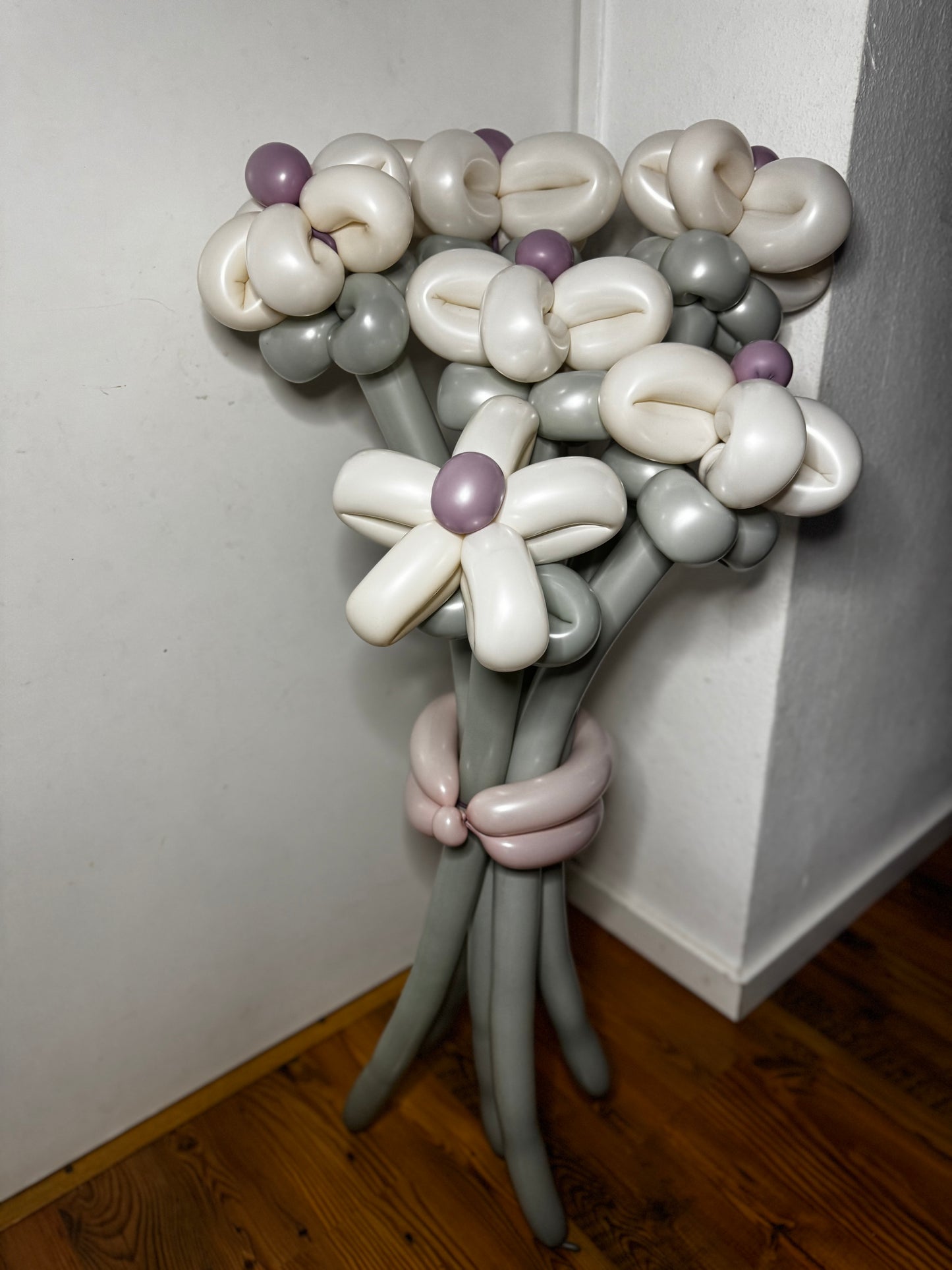 Daisy Balloon Bouquets - Powdery Elegance