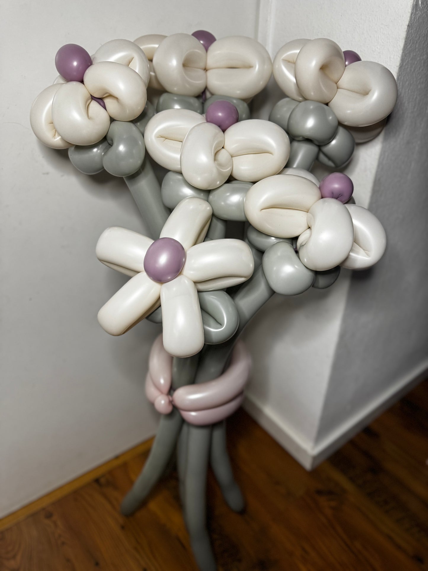 Daisy Balloon Bouquets - Powdery Elegance