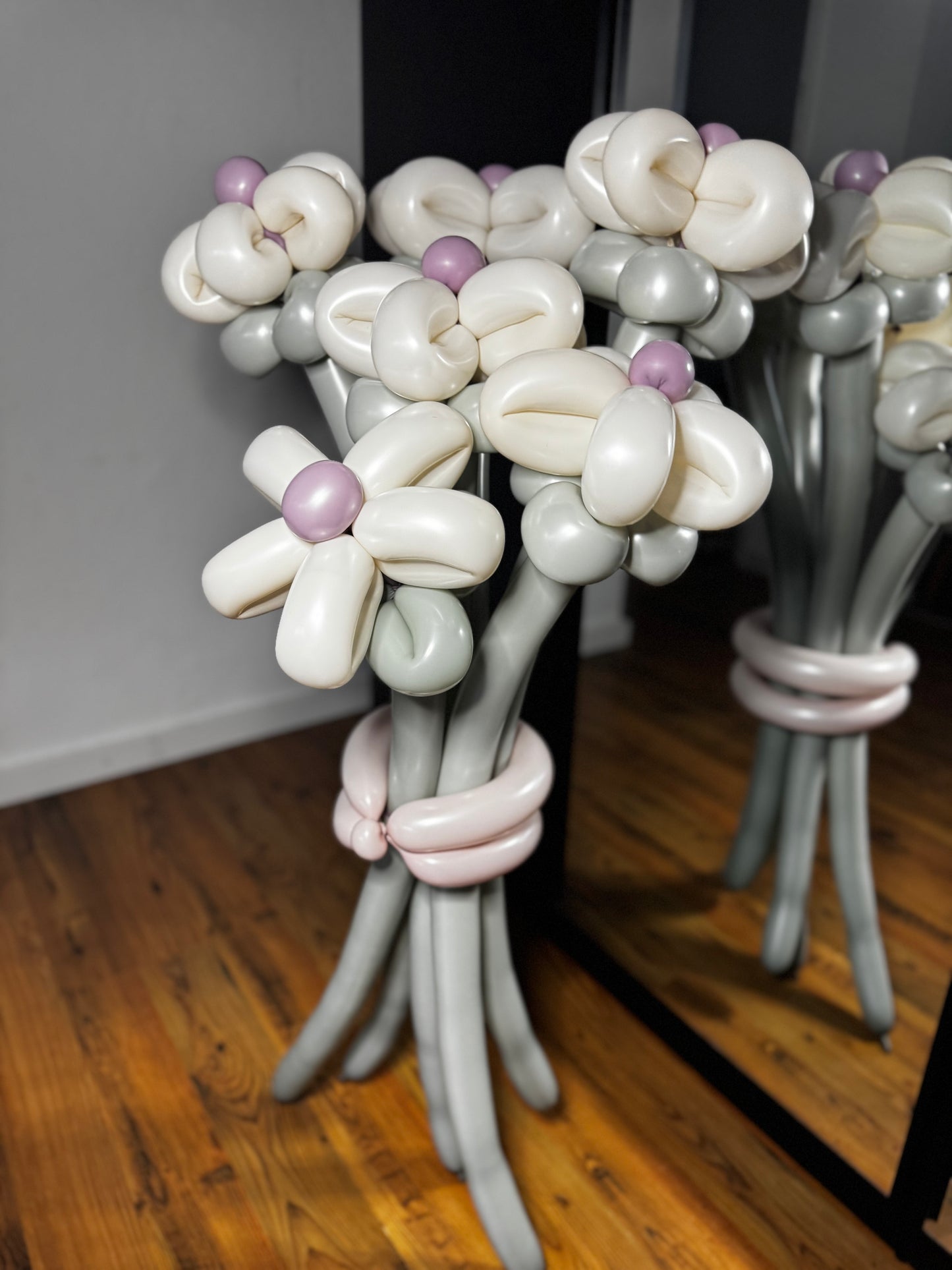 Daisy Balloon Bouquets - Powdery Elegance