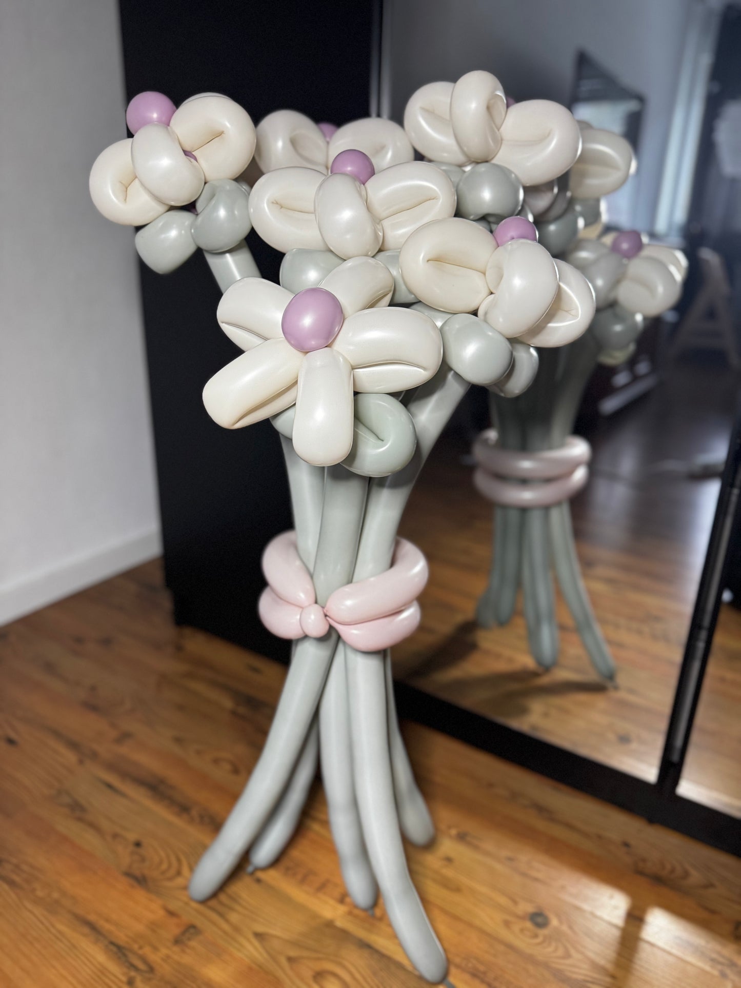 Daisy Balloon Bouquets - Powdery Elegance