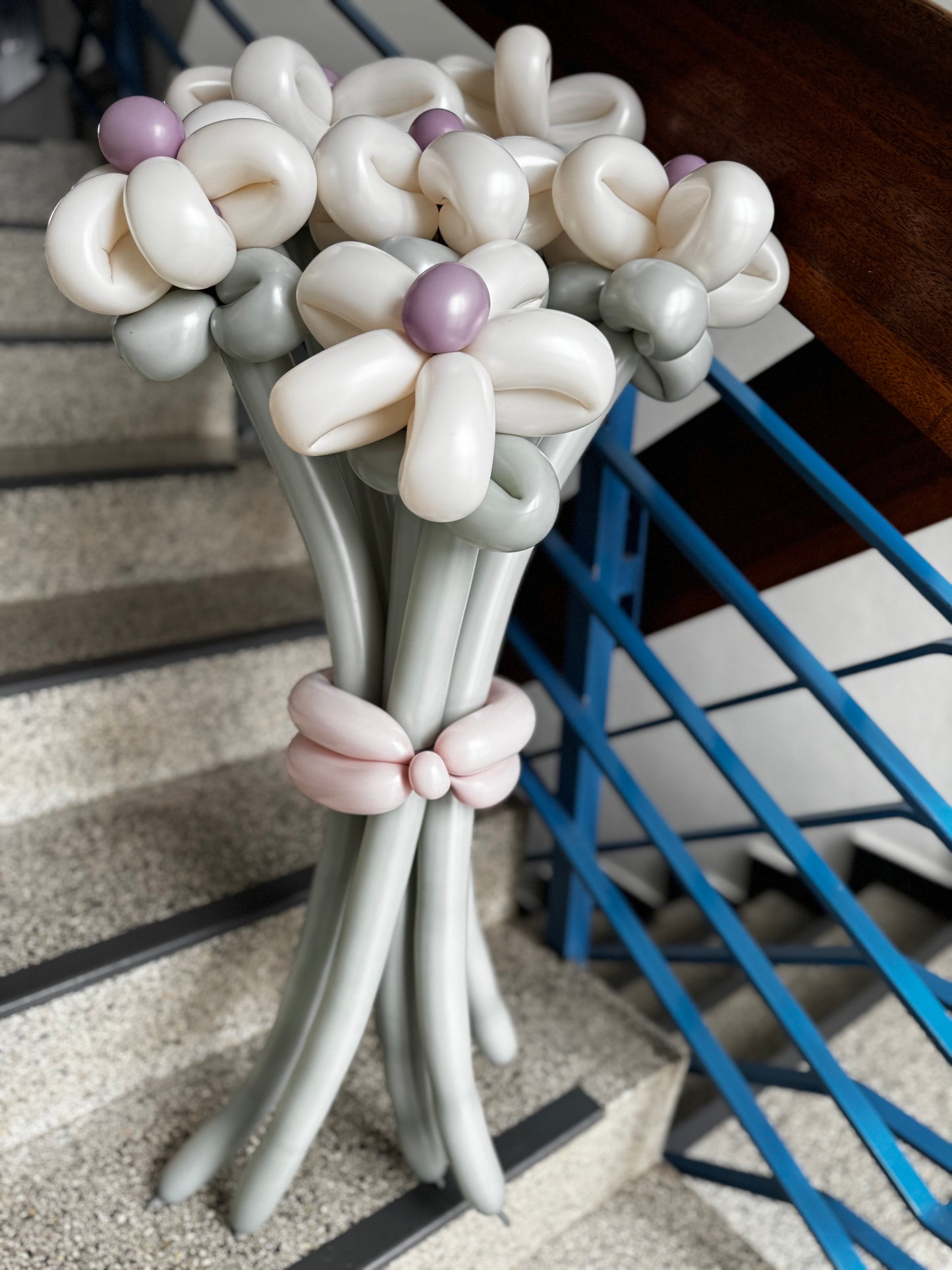 Daisy Balloon Bouquets - Powdery Elegance