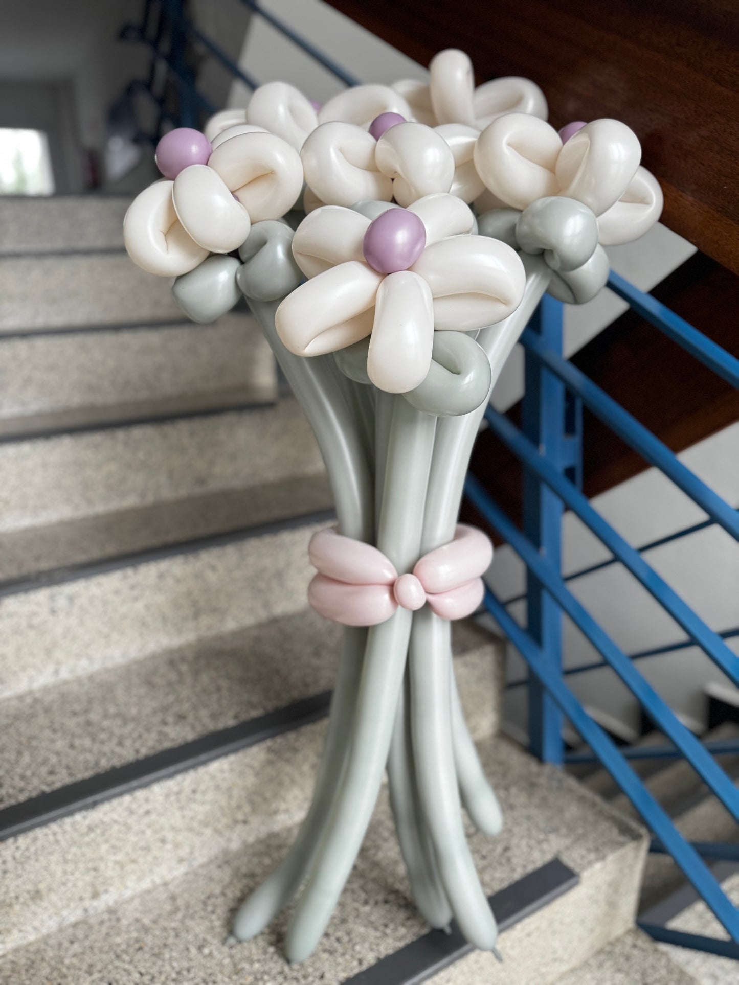 Daisy Balloon Bouquets - Powdery Elegance
