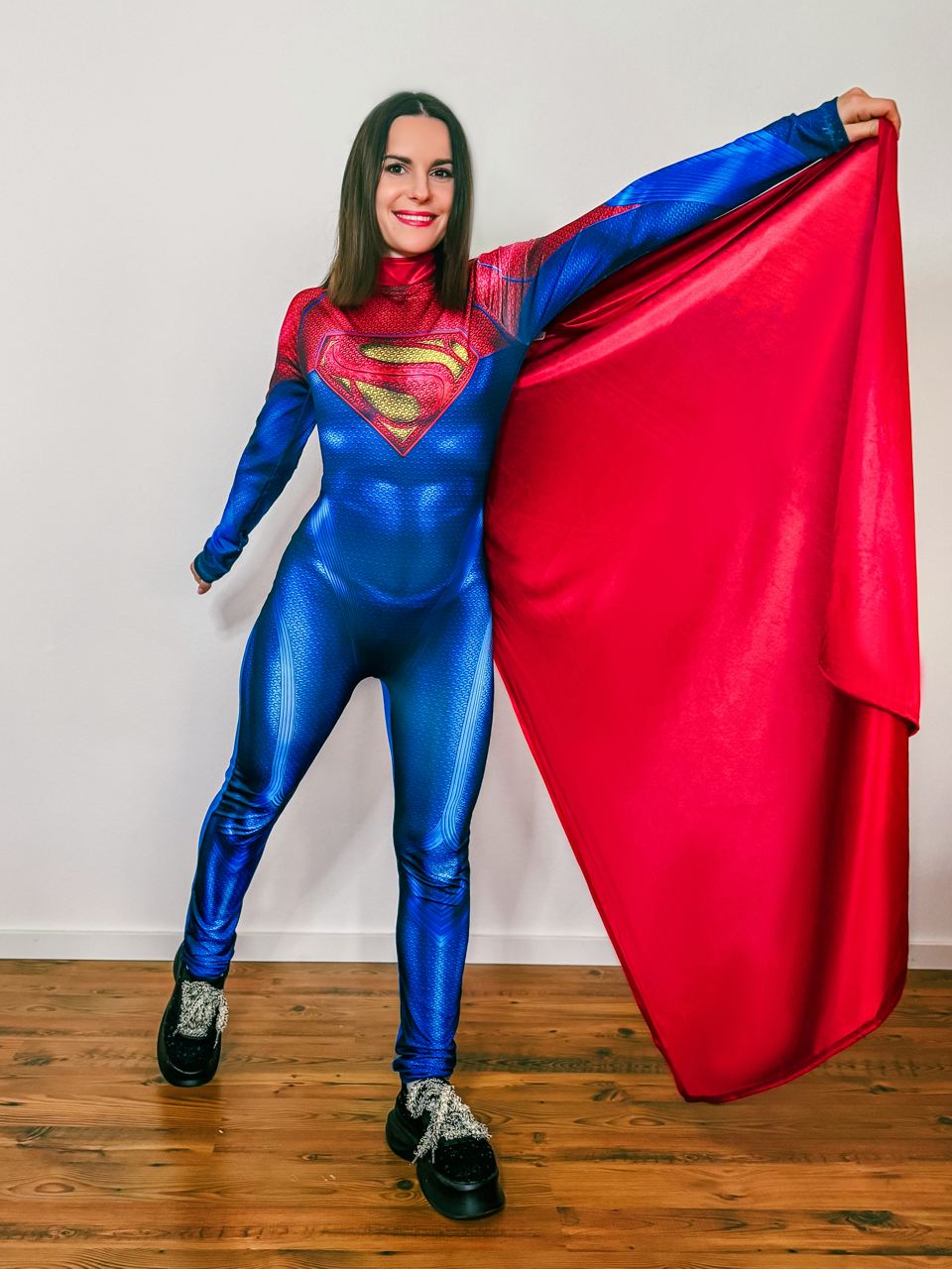 Аниматор Супер Женщина - Super Woman в Германии