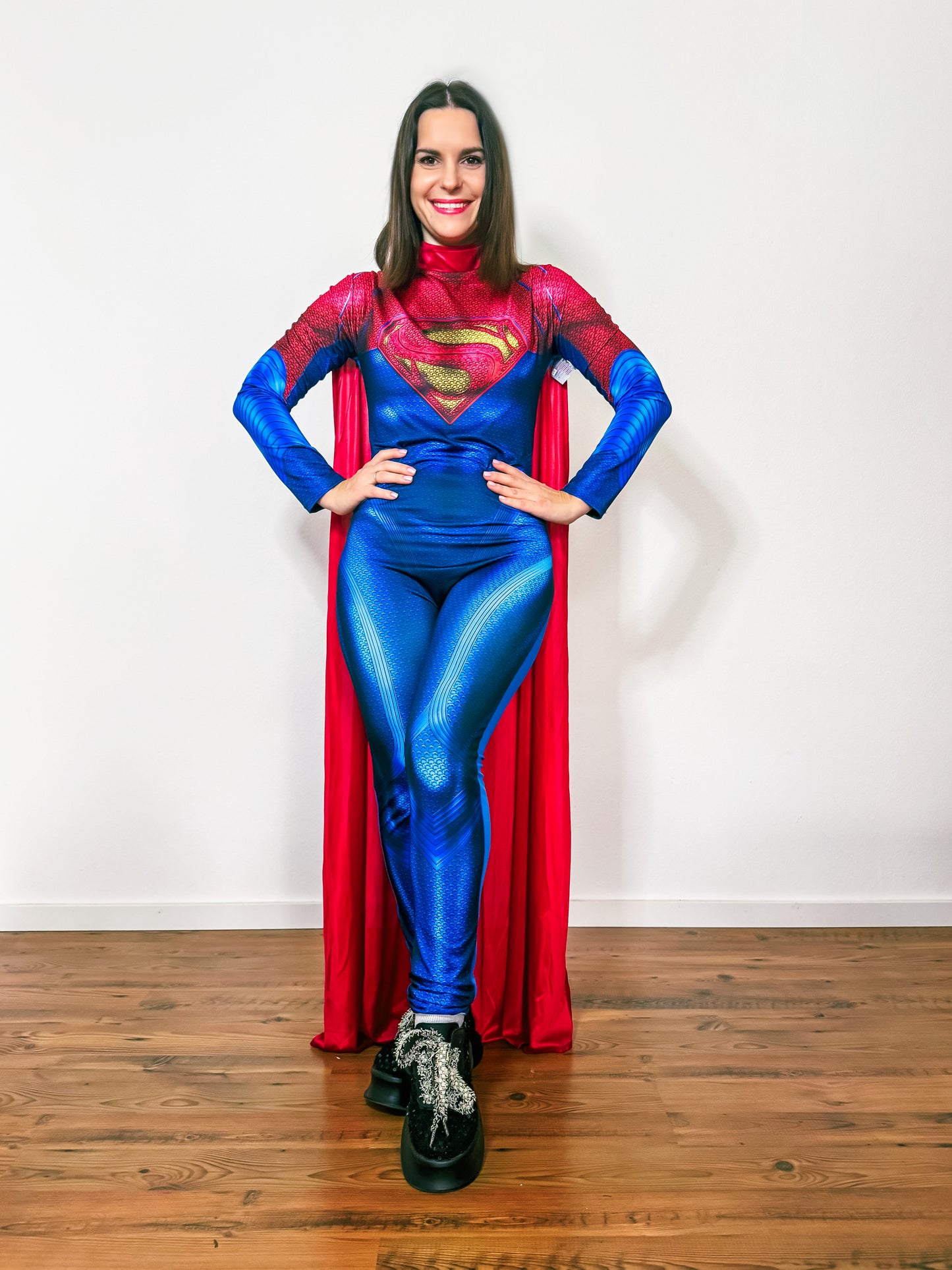 Аниматор Супер Женщина - Super Woman в Германии