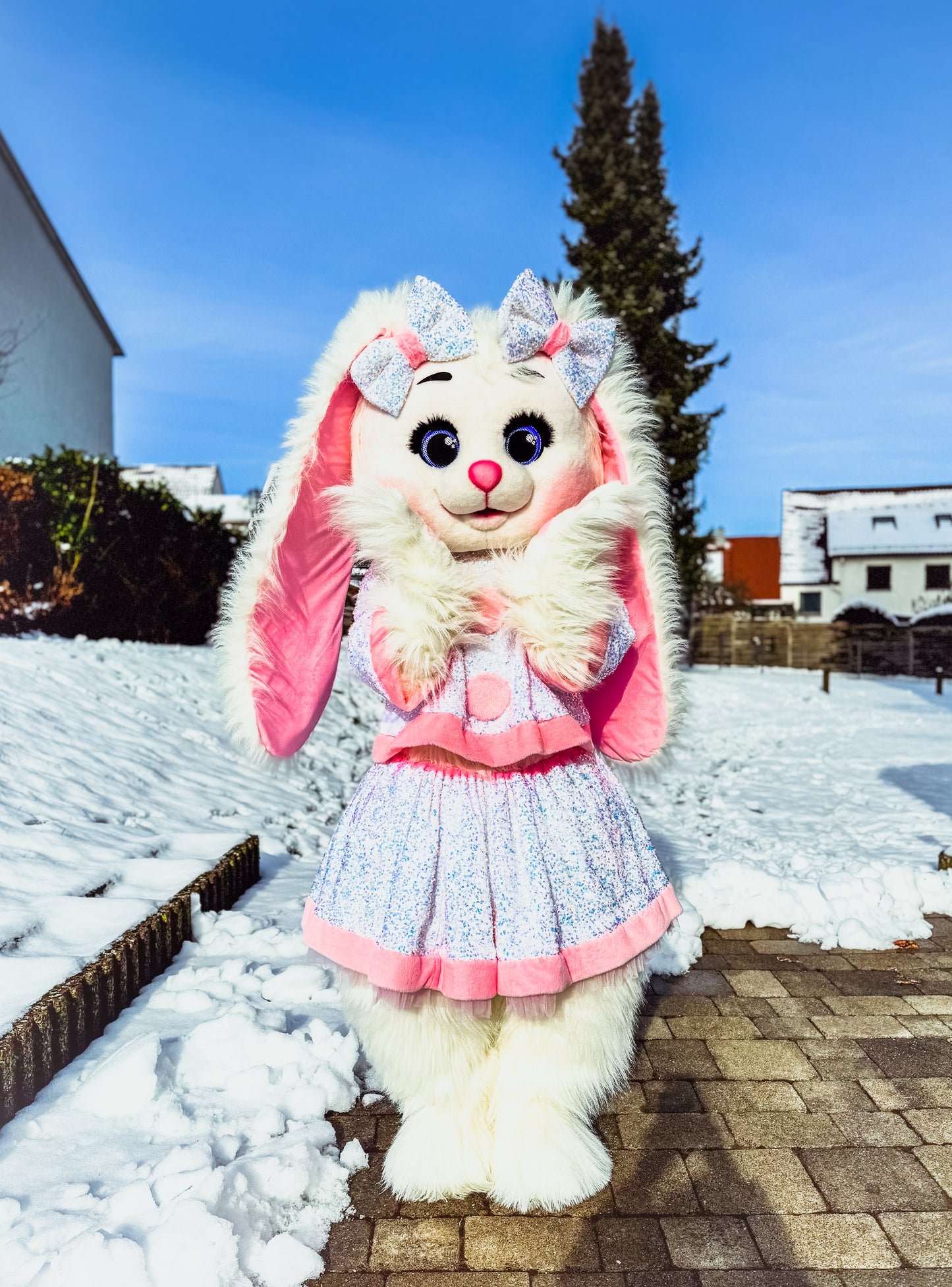 Заказать Зайку Мими на детский праздник в Германии