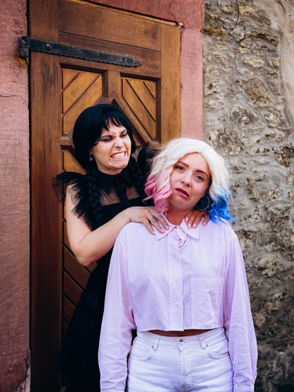 Аниматоры в стиле Уэнсдей и Энид в Германии